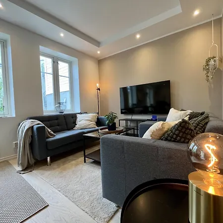 Exclusive In Historical House, Lejlighed Bergen